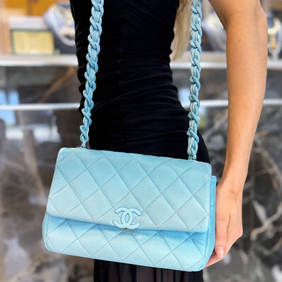 CHANEL My Everything Gradient Blue Ombre Shaded Quilted Caviar Medium Flap Bag - Picture 12 of 16